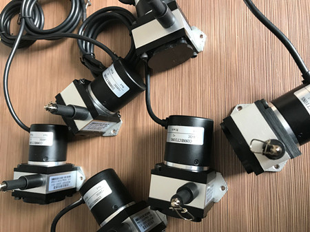 200mm4~20mA��������Kλ�Ƃ�����